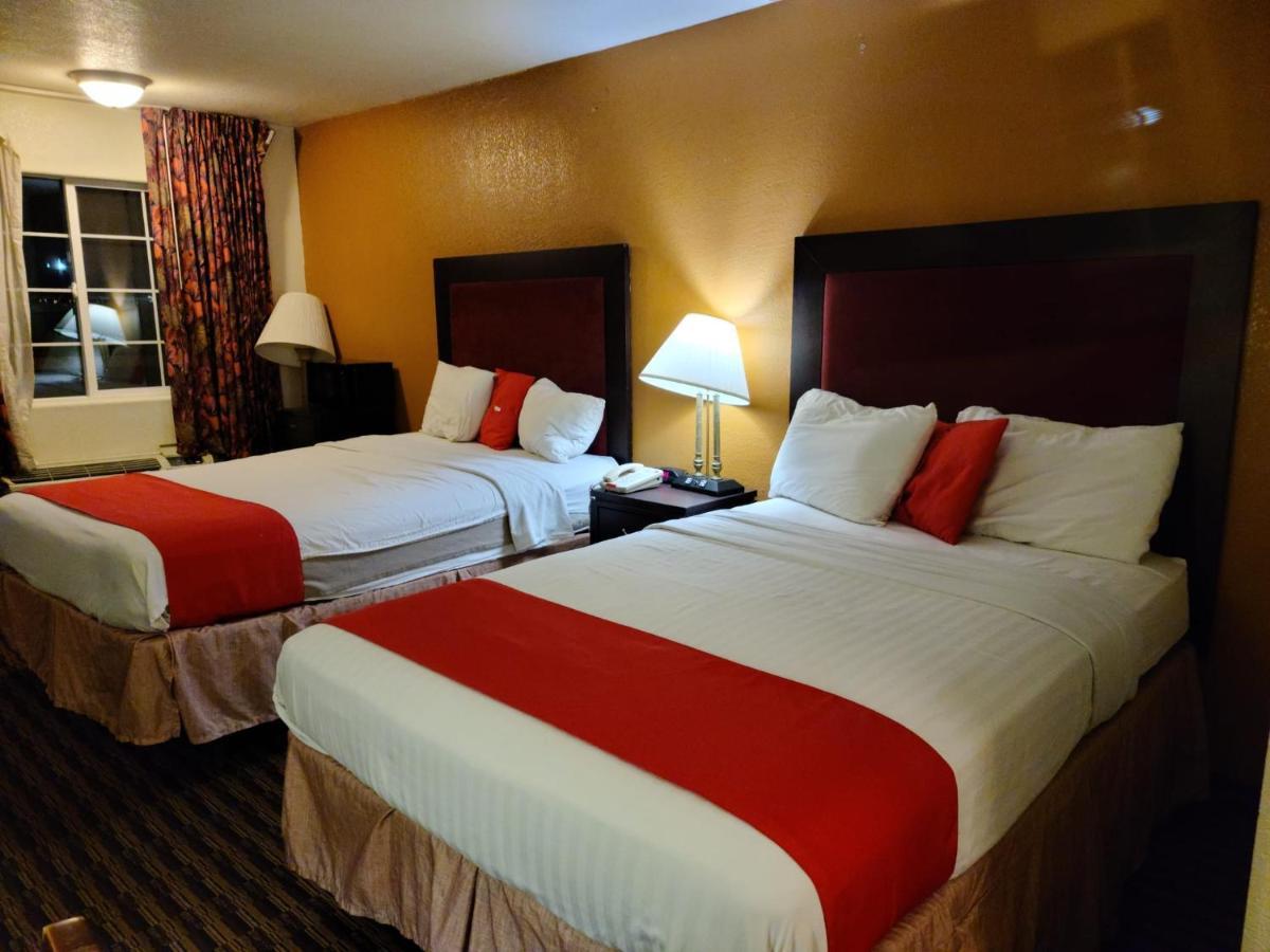 Hotel Budget Host Salina