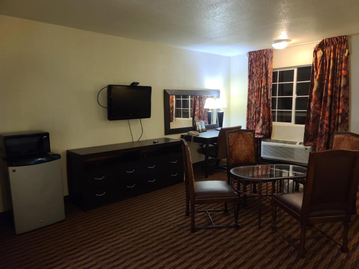 Hotel Budget Host