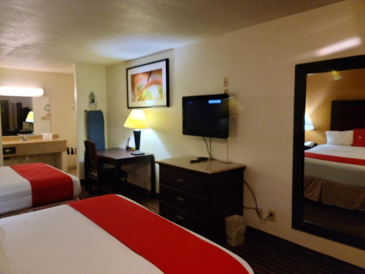 Hotel Budget Host 3*