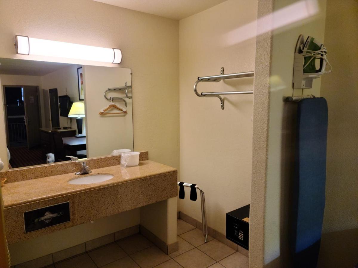 Budget Host 3* Salina